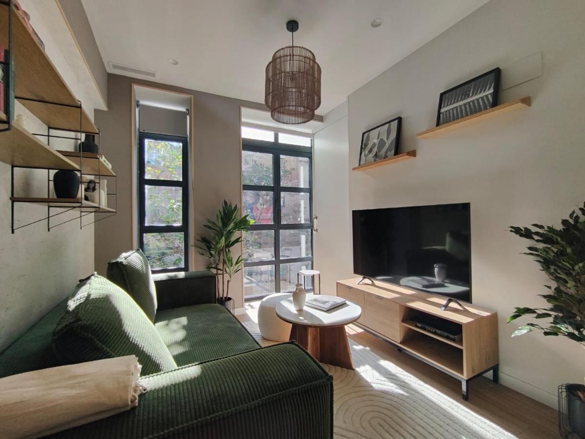Mr Born Apartment Barcelona Bagian luar foto