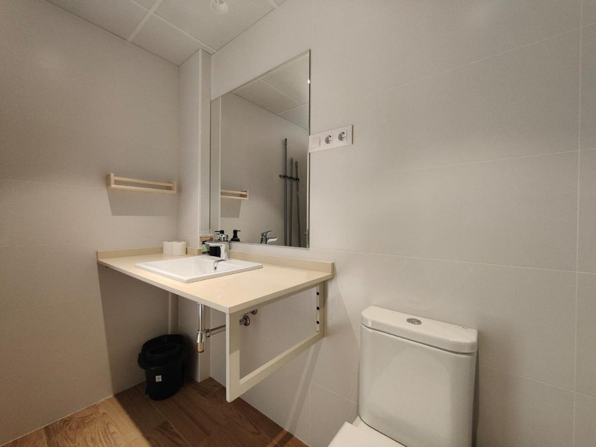 Mr Born Apartment Barcelona Bagian luar foto